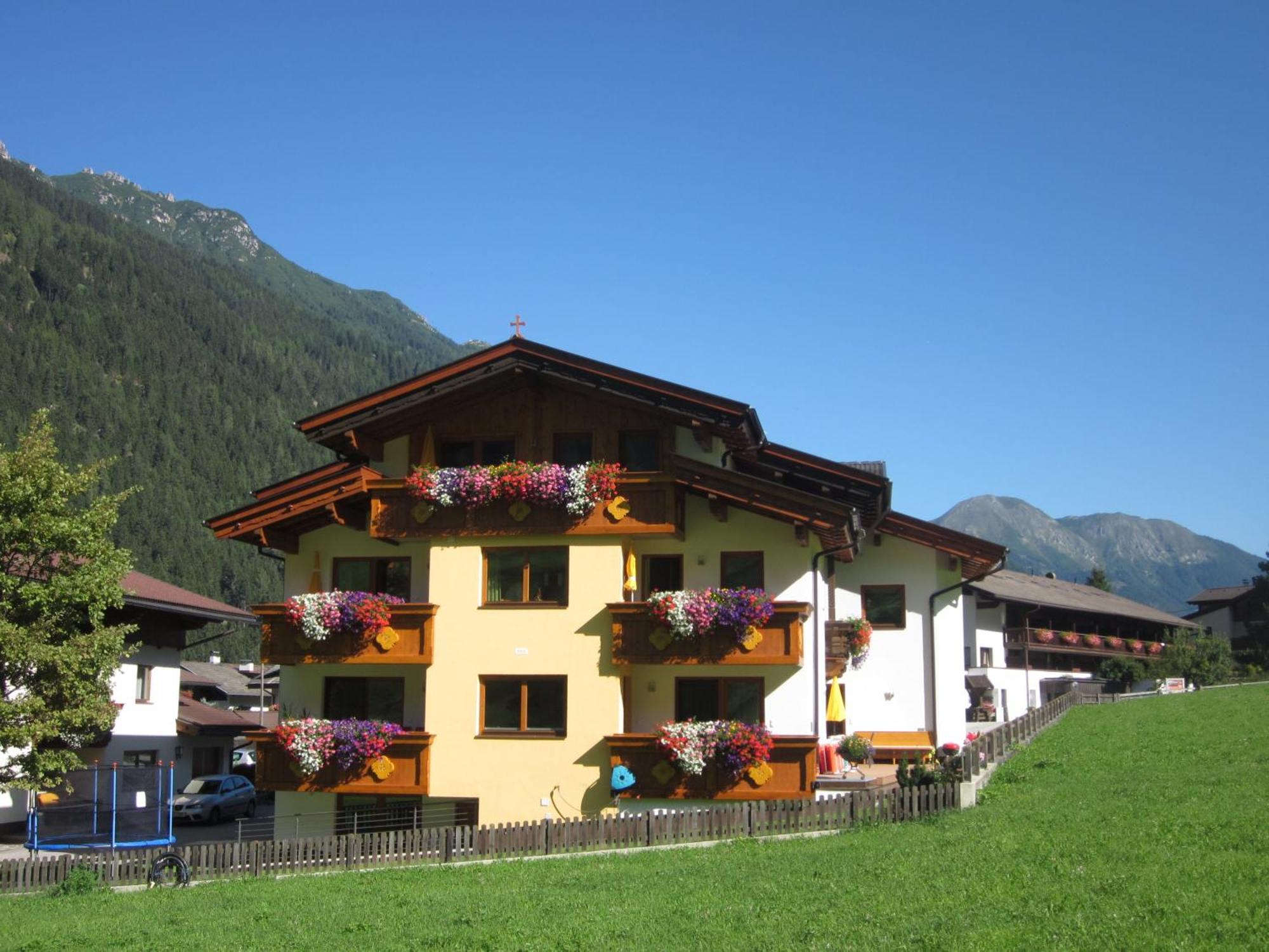 Apartamento Haus Rosmarie Neustift im Stubaital Exterior foto