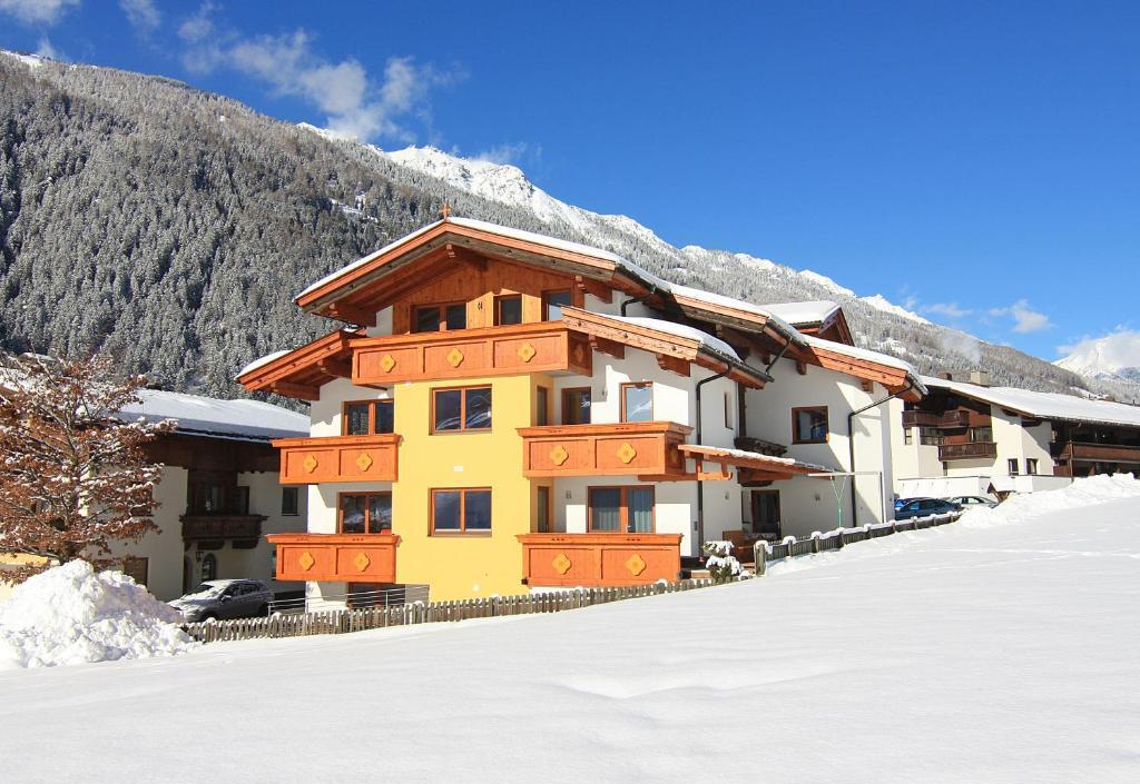 Apartamento Haus Rosmarie Neustift im Stubaital Exterior foto